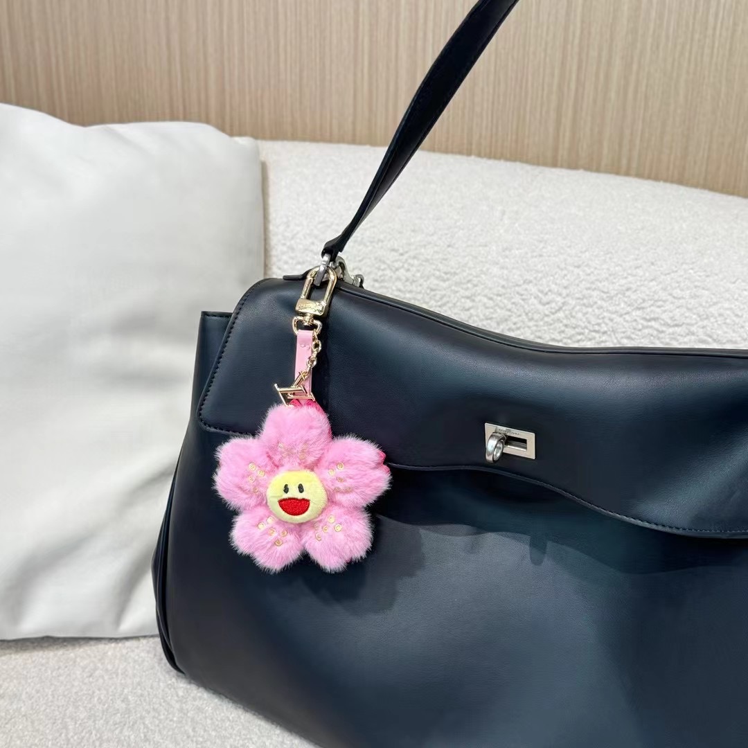 Louis Vuitton LV x TM Cherry Blossom Bag Charm   M02485 - DesignerGu