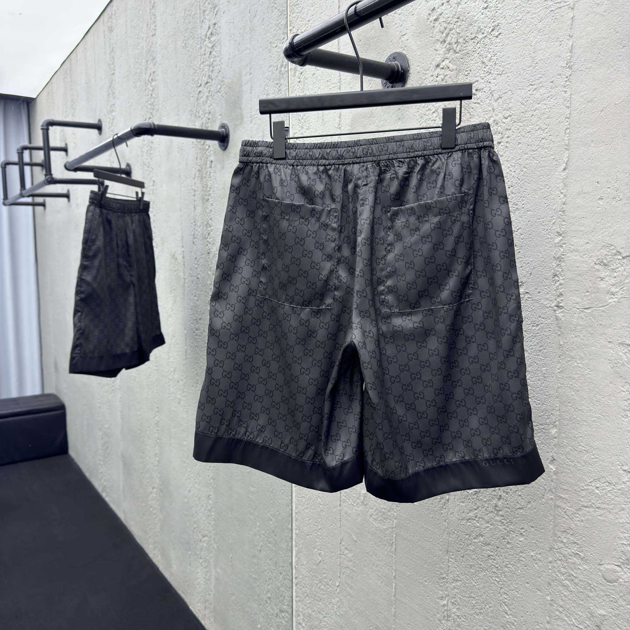 Gucci Printed Silk Twill Shorts - DesignerGu