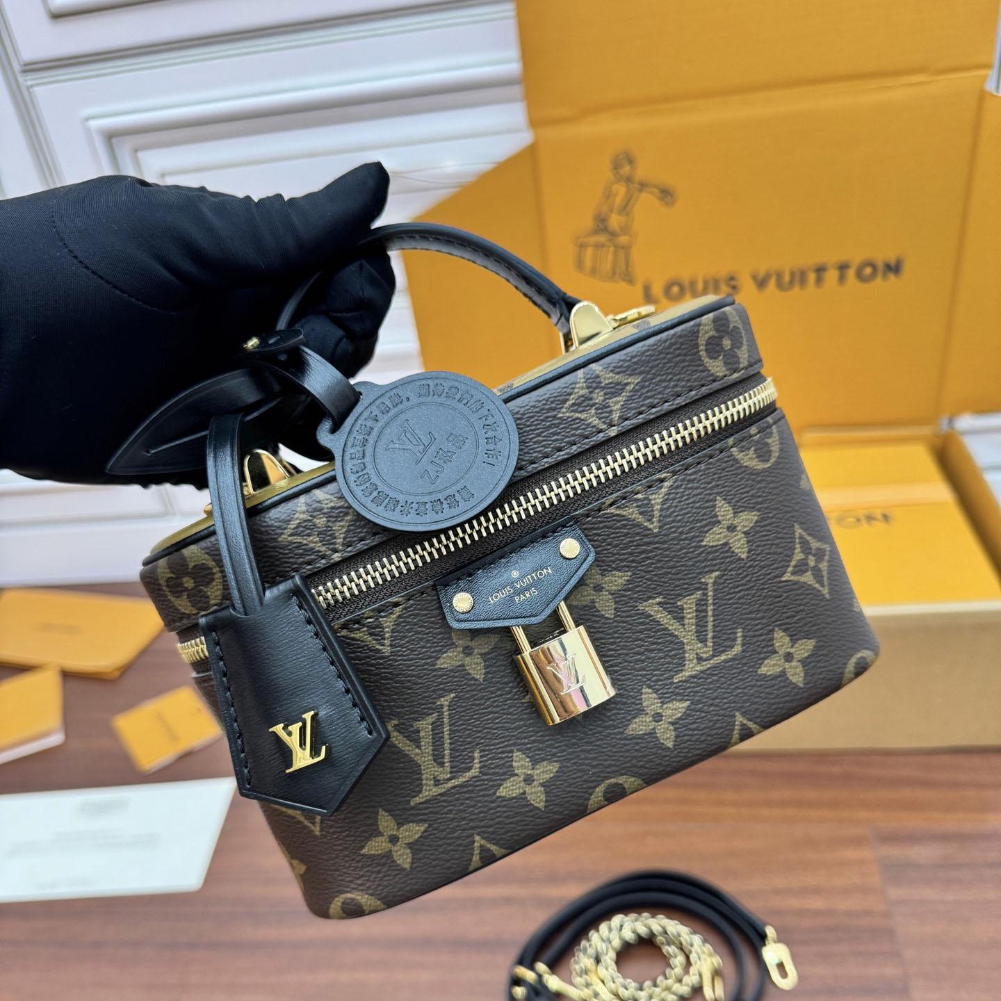 Louis Vuitton Vanity Chain Pouch    M47125 - DesignerGu