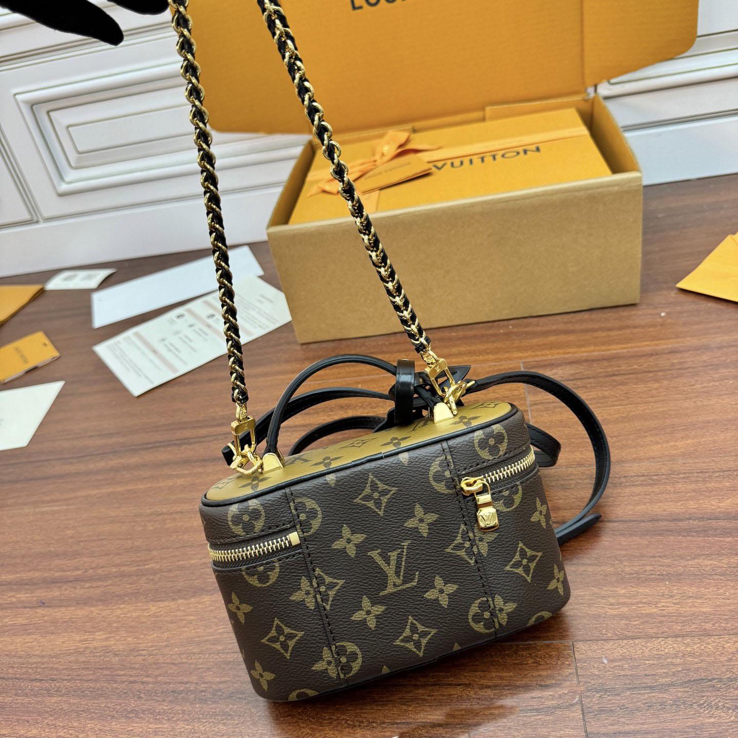 Louis Vuitton Vanity Chain Pouch    M47125 - DesignerGu