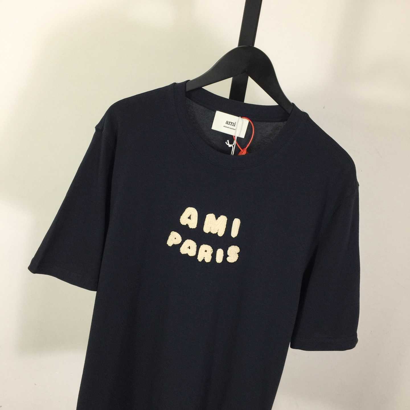 AMI Paris T-Shirt In Dark Blue - DesignerGu