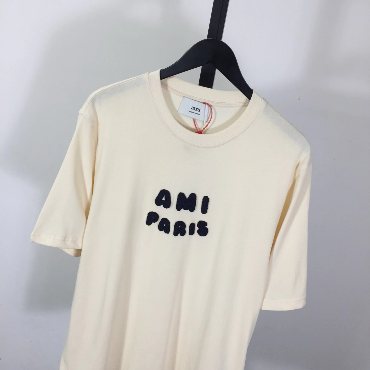 AMI Paris T-Shirt  - DesignerGu