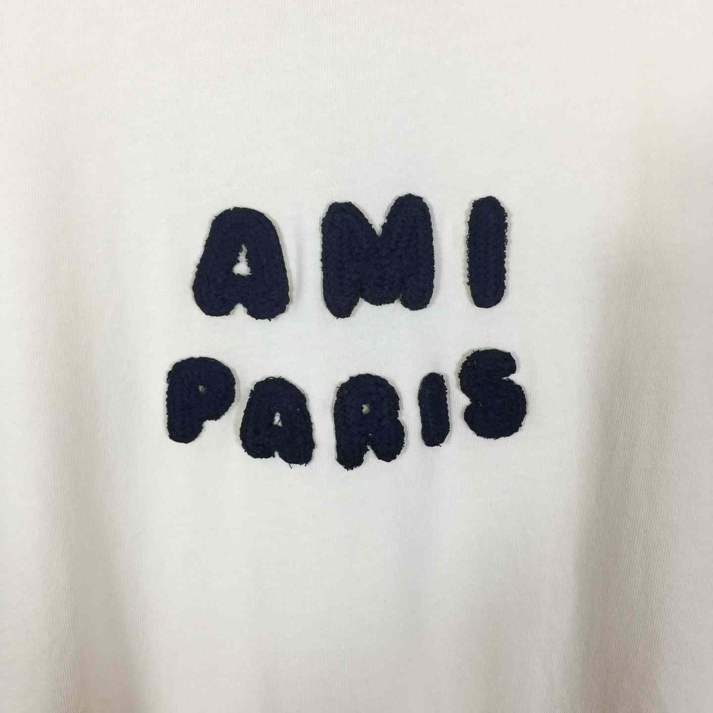 AMI Paris T-Shirt  - DesignerGu