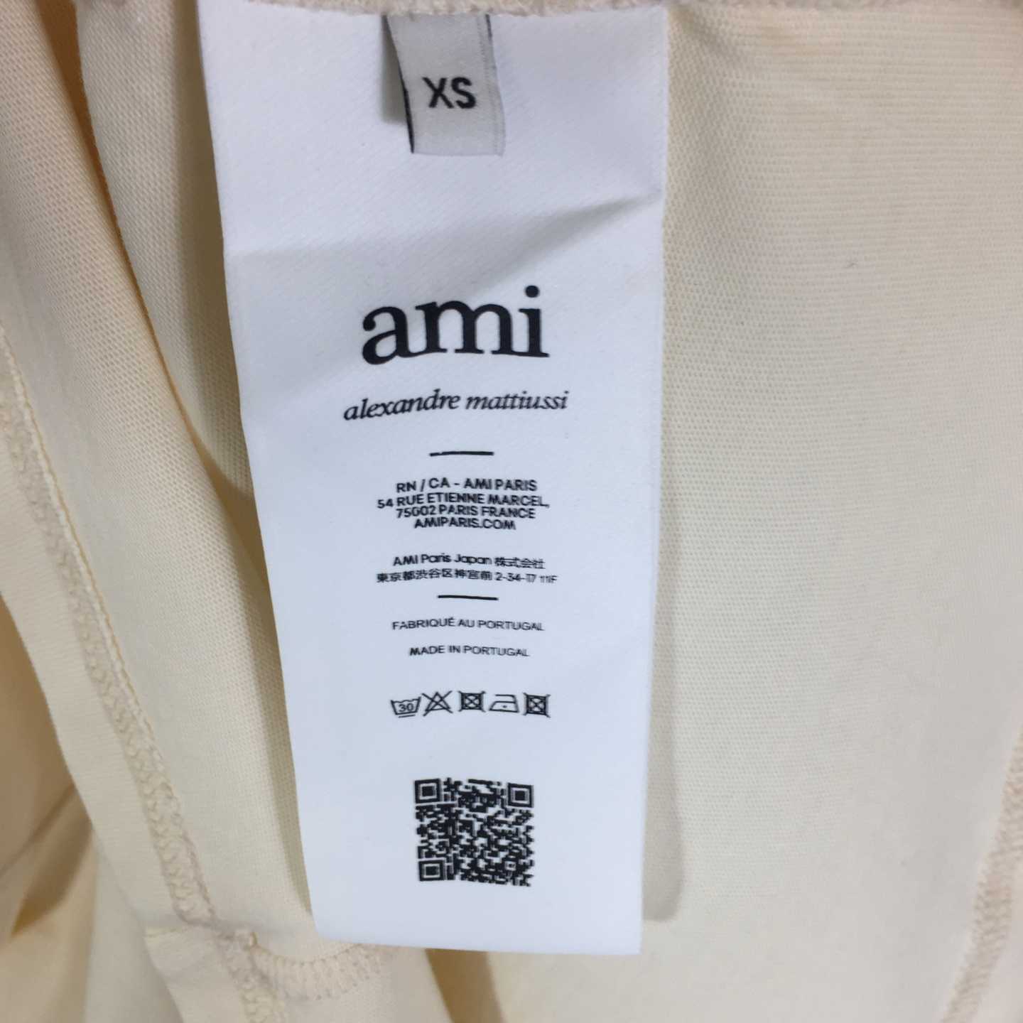 AMI Paris T-Shirt  - DesignerGu