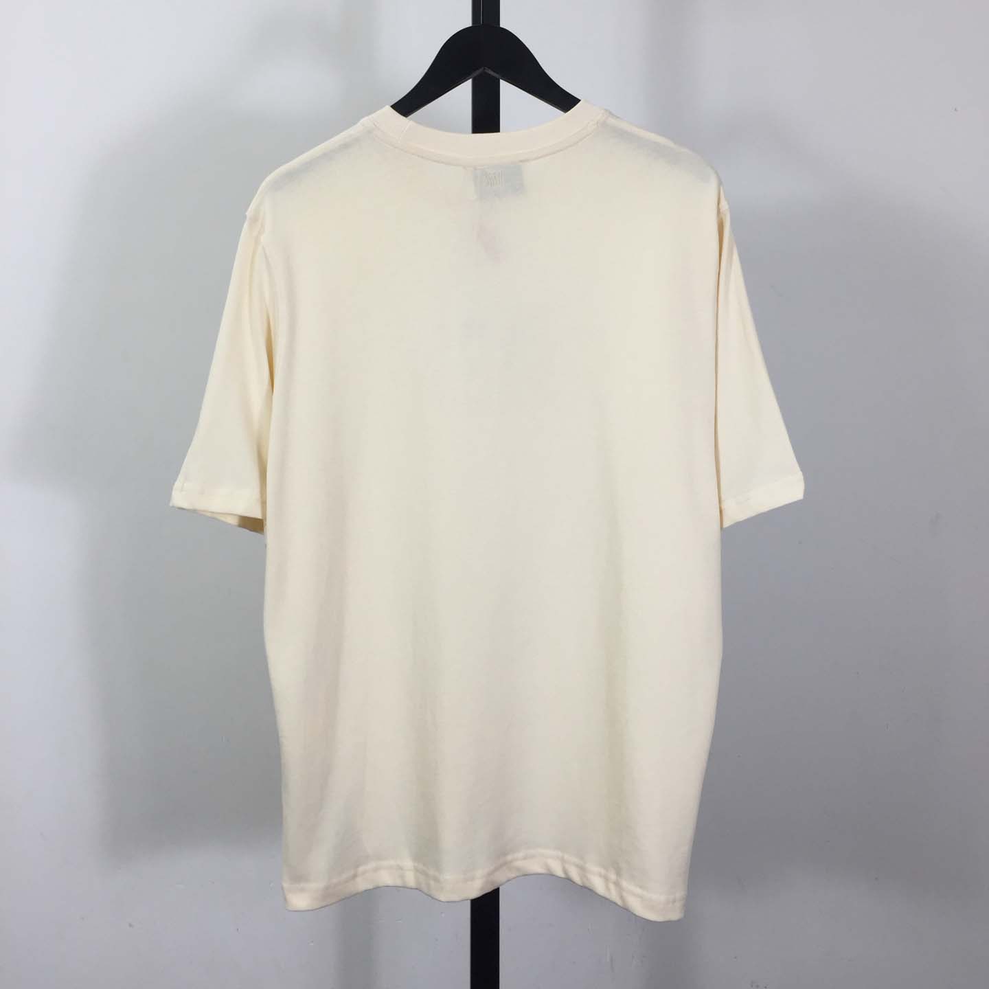 AMI Paris T-Shirt  - DesignerGu