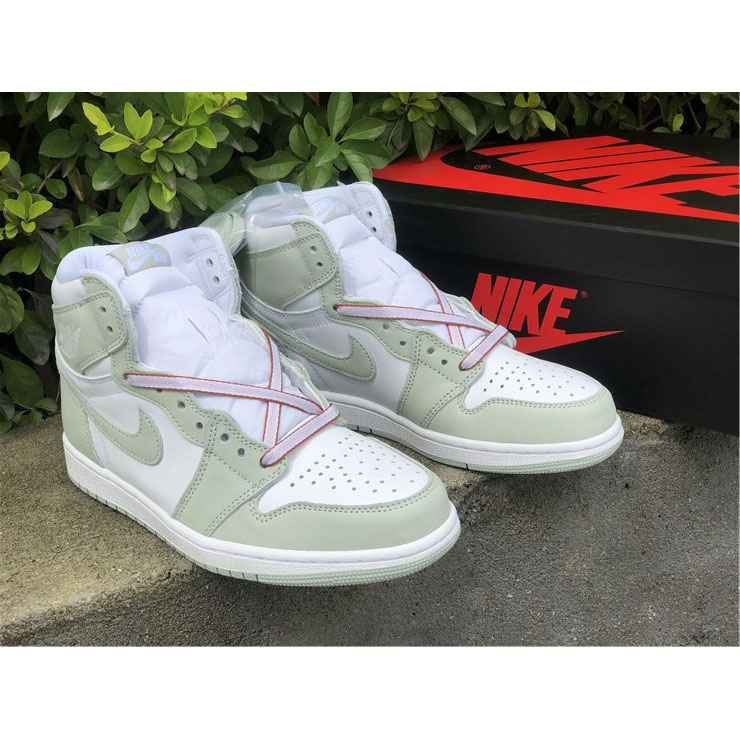 Jordan AJ1 WMNS "Seafoam"  CD0461-002 - 