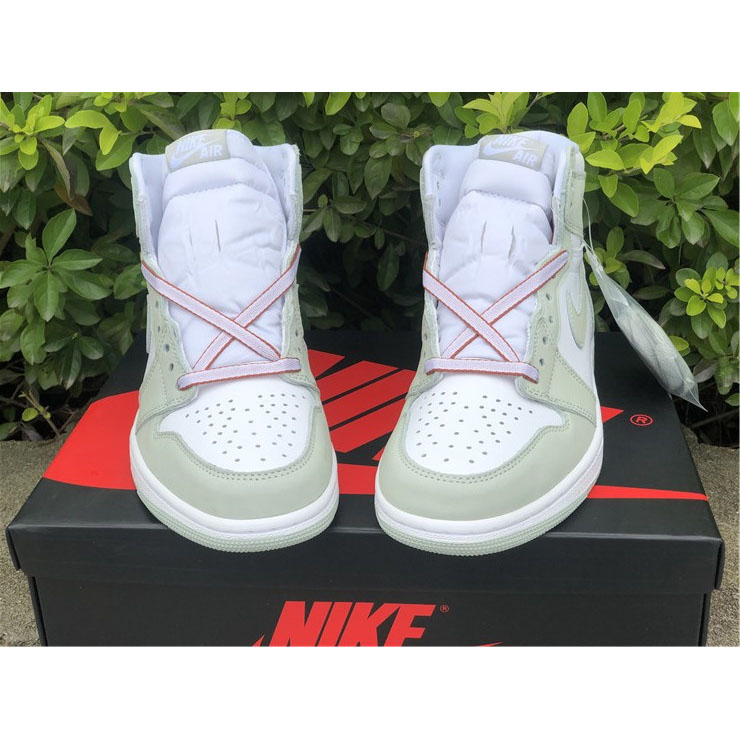 Jordan AJ1 WMNS "Seafoam"  CD0461-002 - 