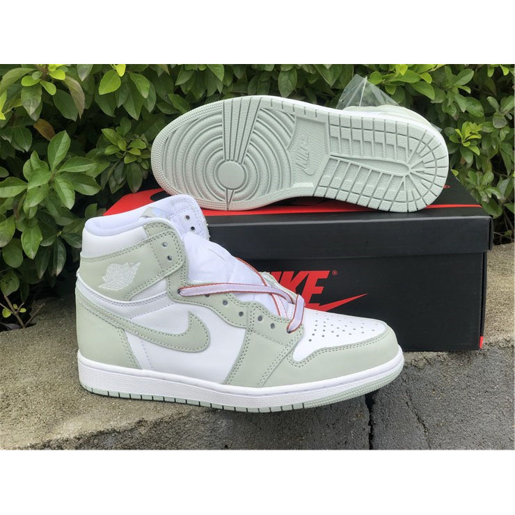 Jordan AJ1 WMNS "Seafoam"  CD0461-002 - 