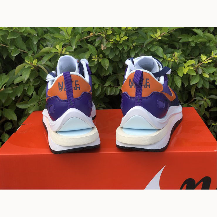 Sacai X Nike VaporWaffle 'Dark Iris' DD1875-500 - 
