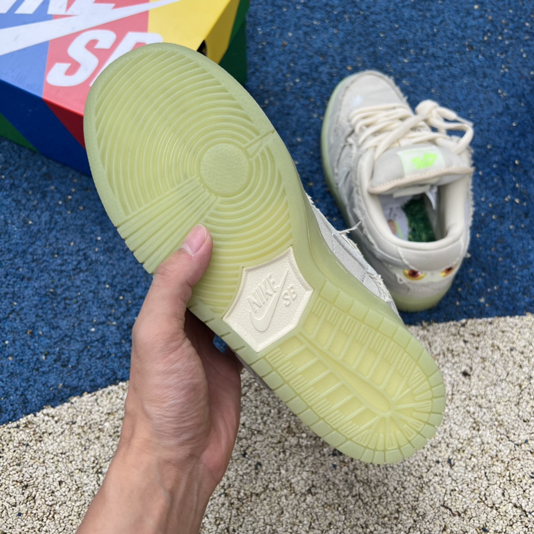 Nike SB Dunk Low Mummy Sneaker - 