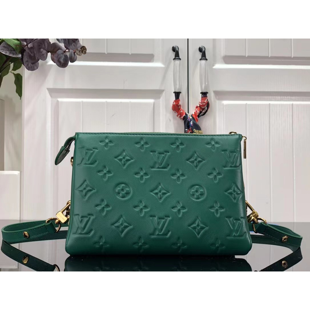 Louis Vuitton  BB Handbag （21 x 16 x 7cm） - 