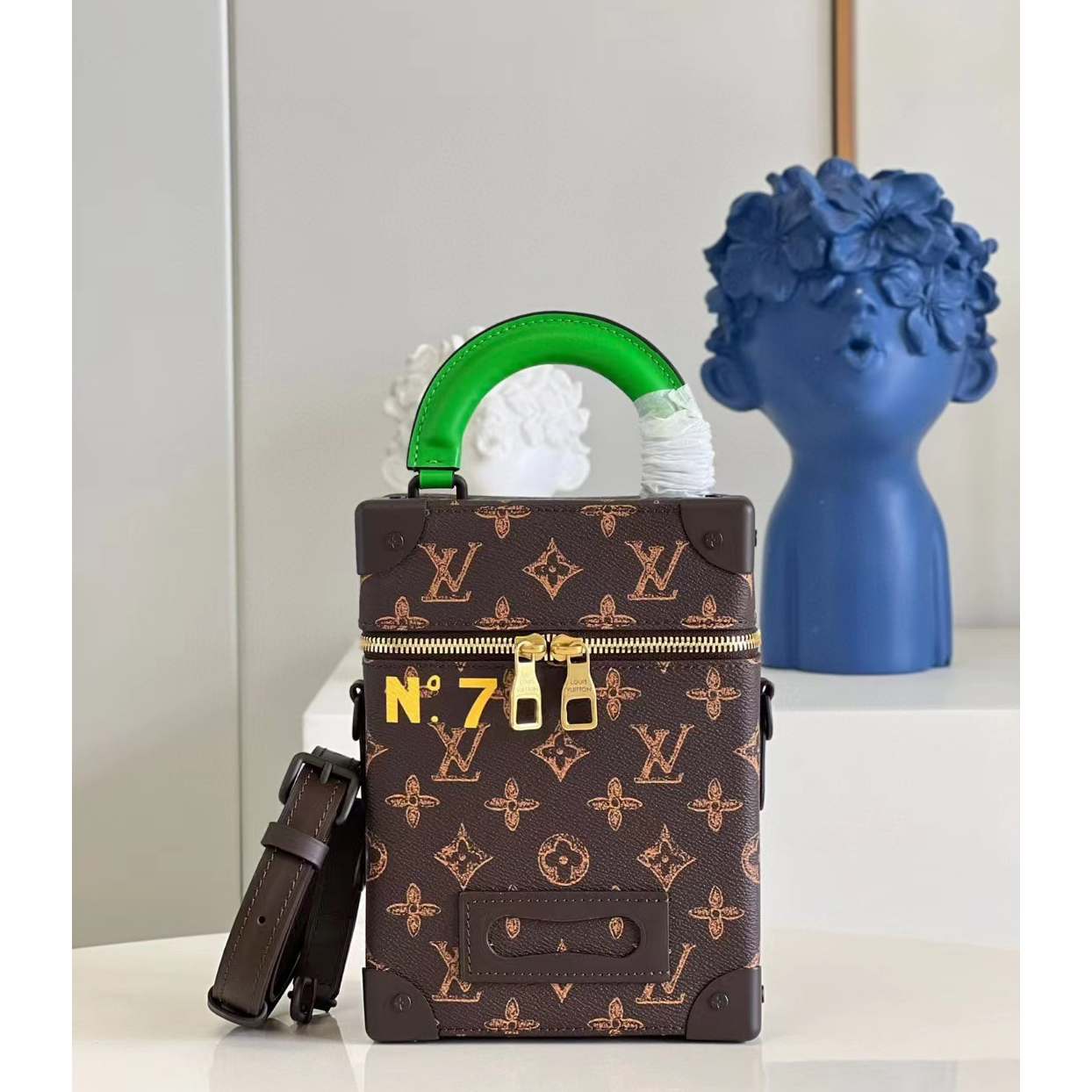 Louis Vuitton Vertical Box Trunk Handbag(15.5-22-7.5 CM) - DesignerGu