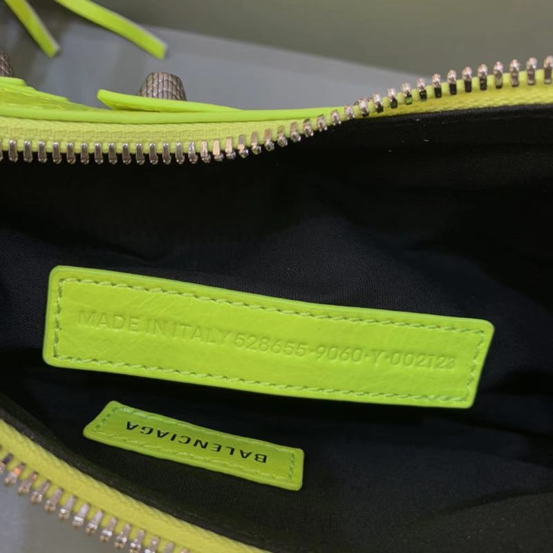 Balenciaga Le Cagole Shoulder Bag(26-12-6cm) - 