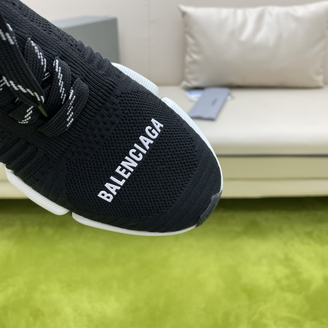 Balenciaga Speed 2.0 Lace-Up Sneaker In Black/White - DesignerGu