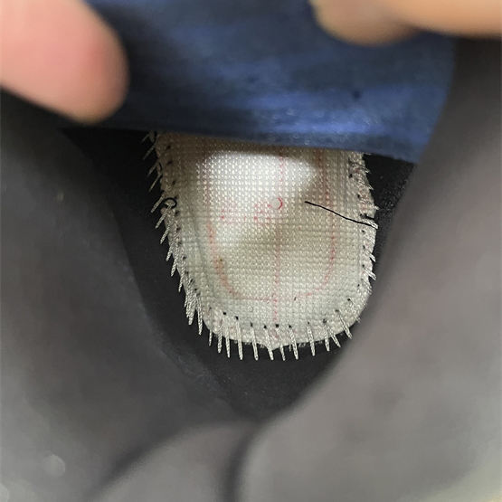 Air Jordan 13'Cap and Gown' Sneakers  414571-012 - 