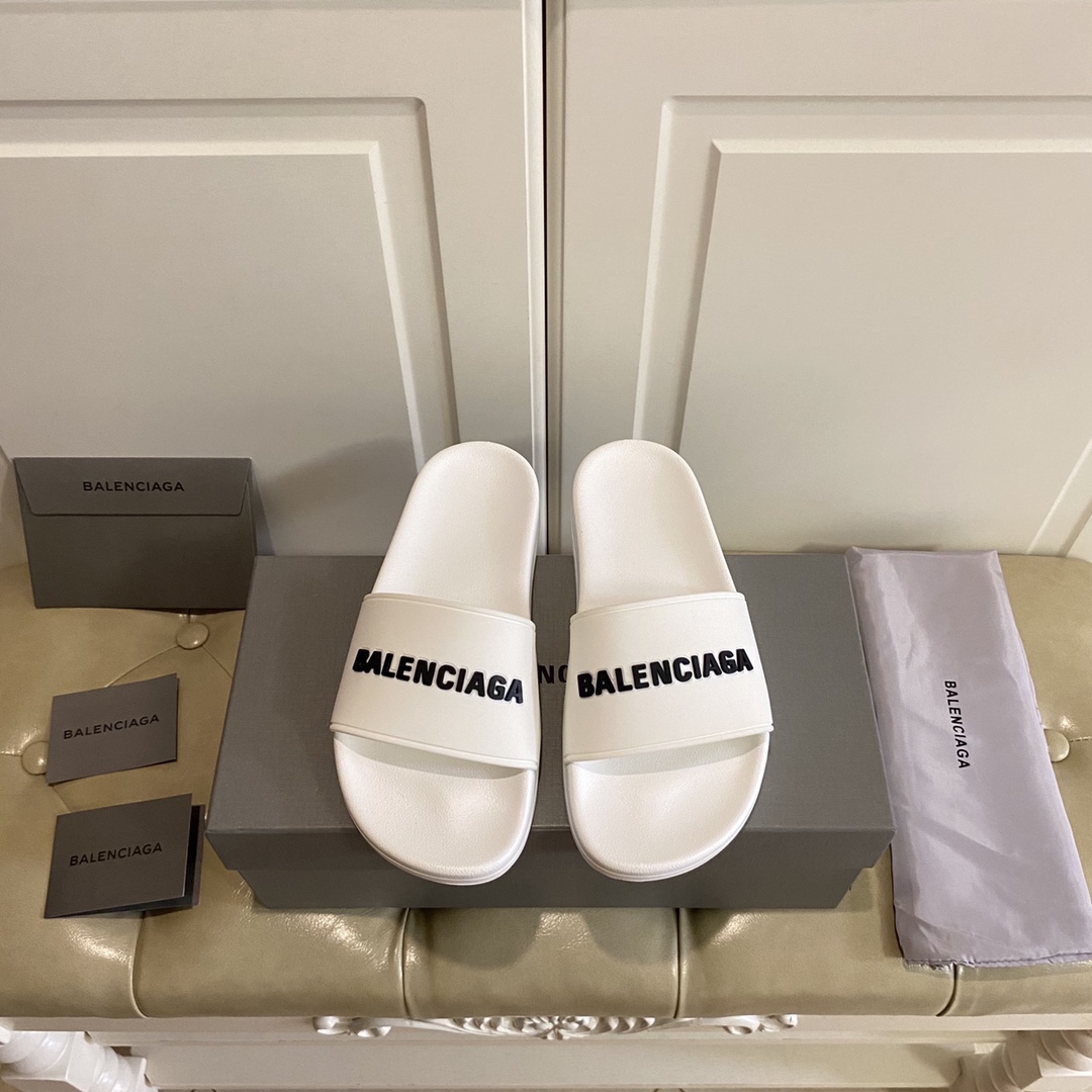 Balenciaga Pool Slide Sandal In White Smooth Rubber With Black 3D Balenciaga Logo - DesignerGu