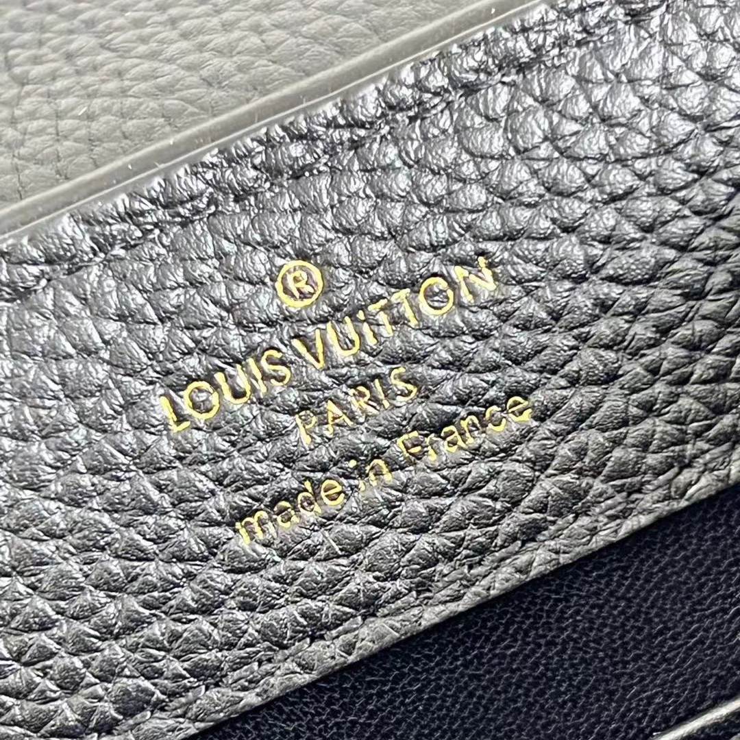 Louis Vuitton Capucines MM Handbag (21-14-8cm)   M59872 - DesignerGu