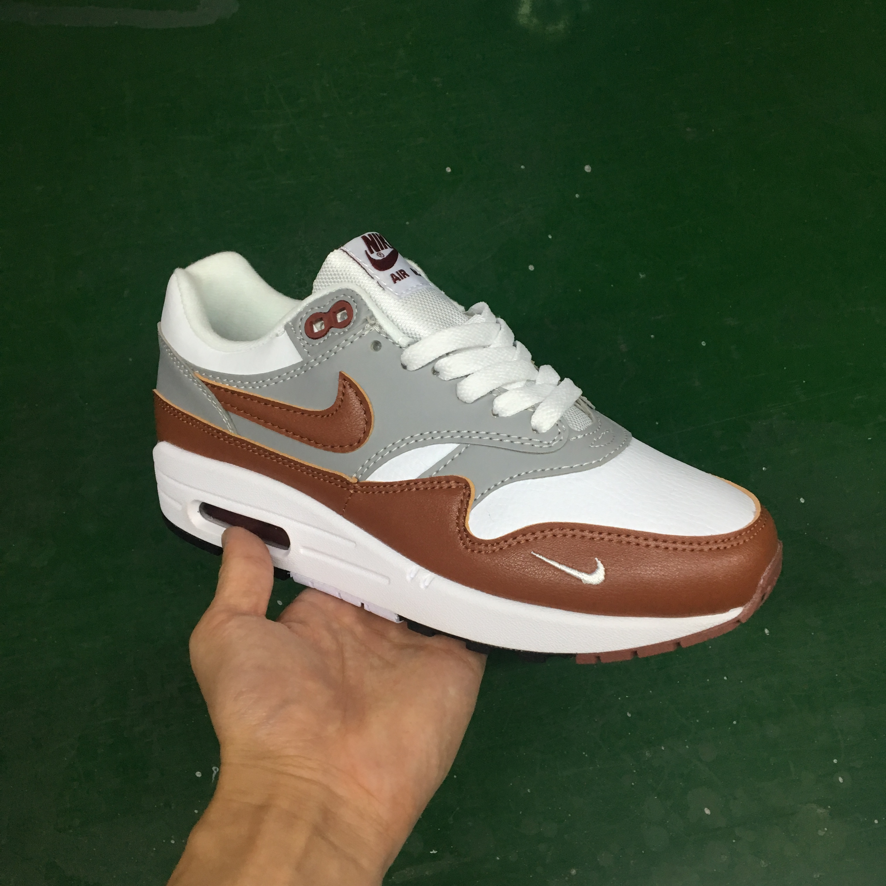 Nike AIR MAX 1 "Mystic Dates" Sneaker - DesignerGu