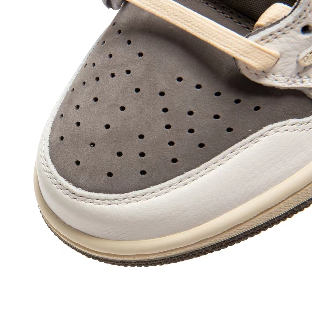 Travis Scott x Air Jordan 1 " Reverse Mocha "  Sneaker   DM7866-162 - 
