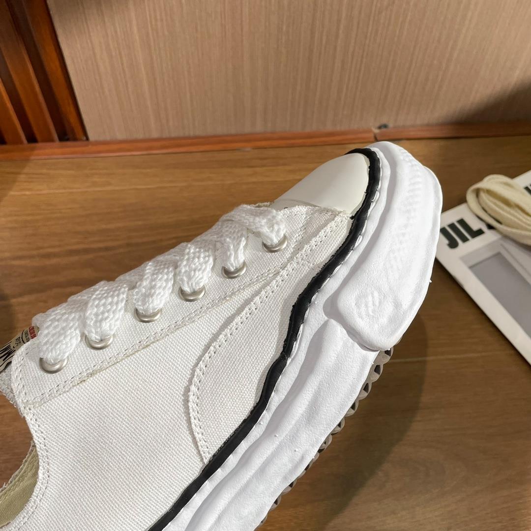 Maison Mihara Yasuhiro Wayne Original Sole Leather Low Sneaker - 