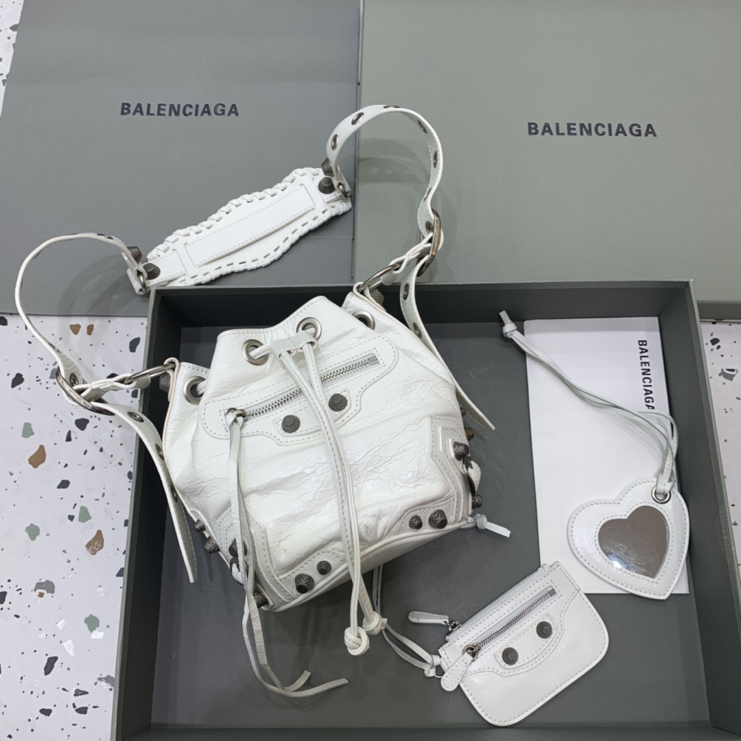 Balenciaga Le Cagole XS Bucket Bag In White Arena Lambskin, Aged-Silver Hardware(15-19.8-17.8cm) - DesignerGu