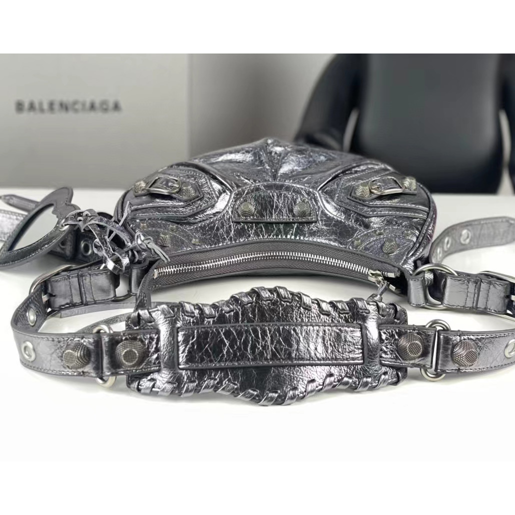 Balenciaga Le Cagole XS Shoulder Bag (26-16-10cm) - DesignerGu