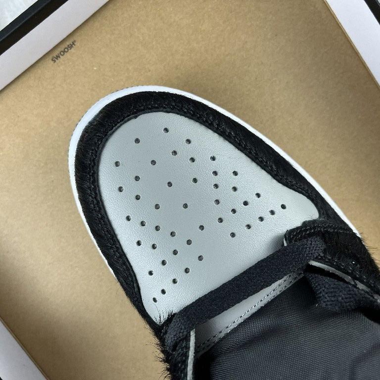 Air Jordan 1 High OG "Twist 2.0" Sneaker   DZ2523-001 - 