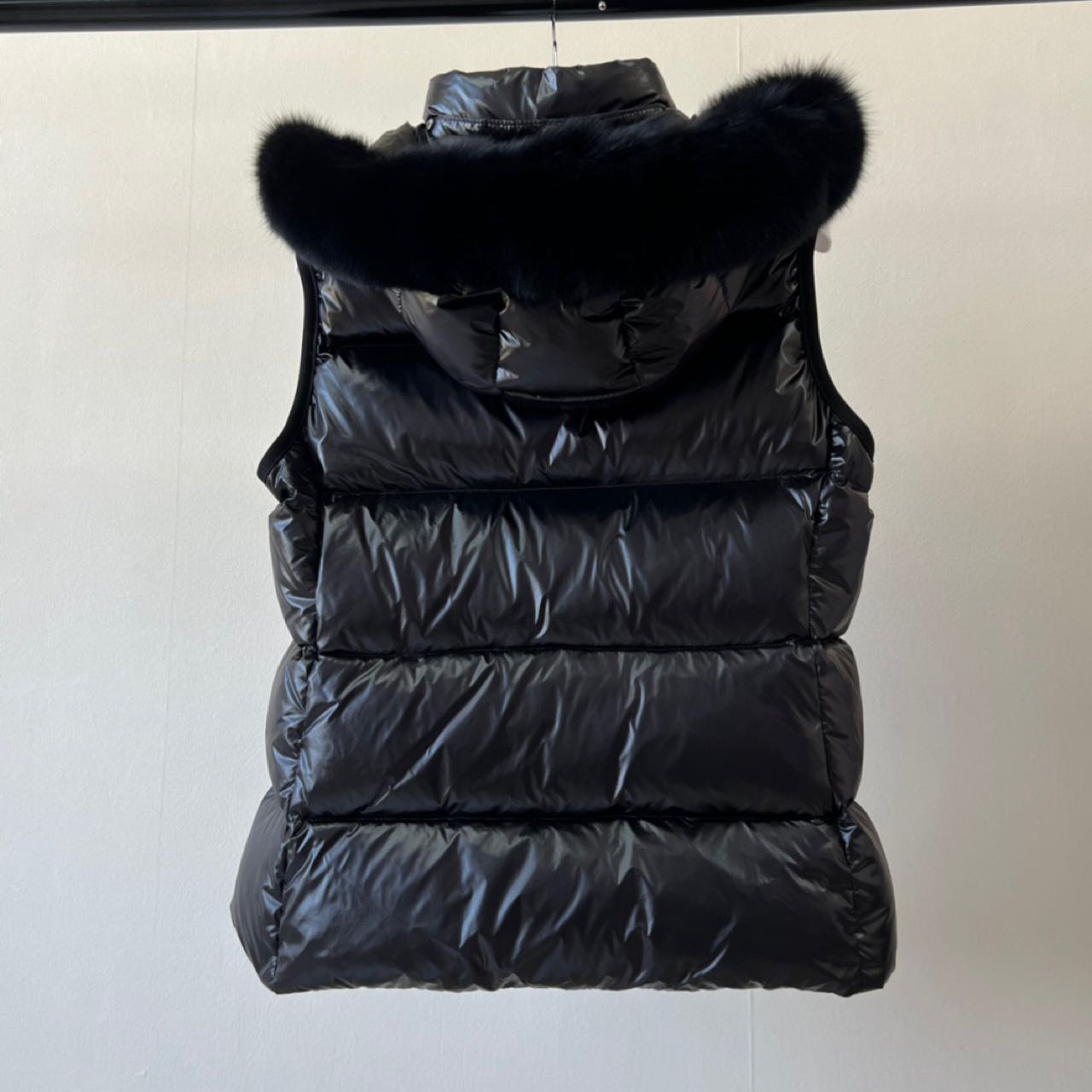 Moncler Bairon Faux-Fur-Trim Vest - 