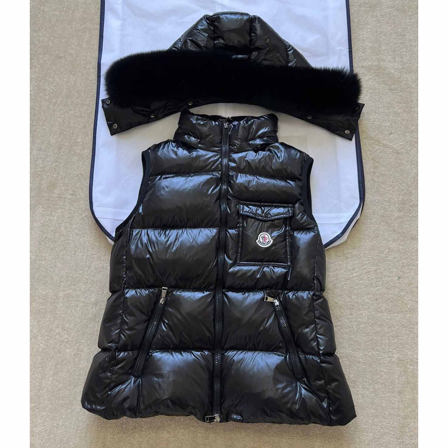 Moncler Bairon Faux-Fur-Trim Vest - 