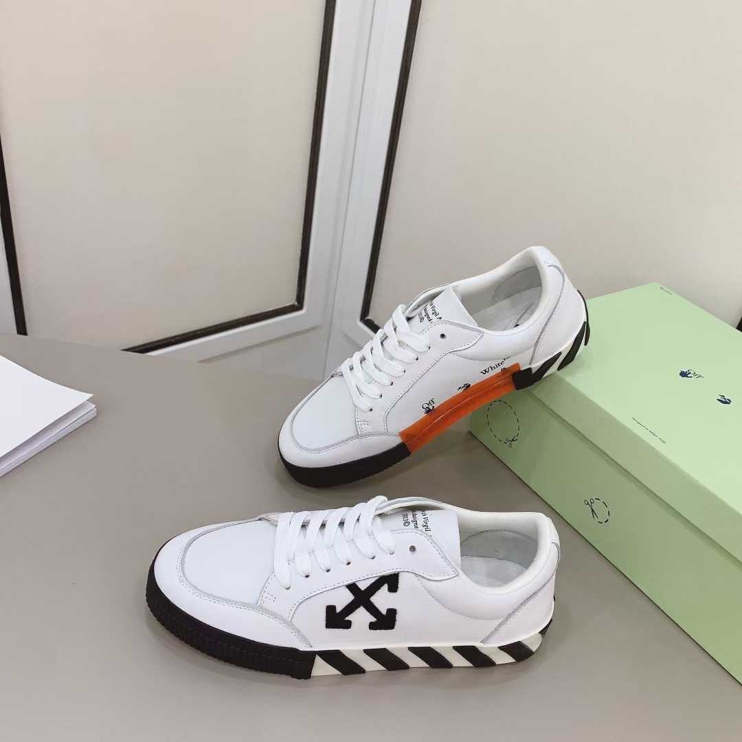 Off White Canvas Vulcanized Low Sneakers - 