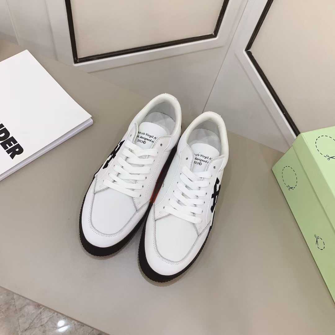 Off White Canvas Vulcanized Low Sneakers - 