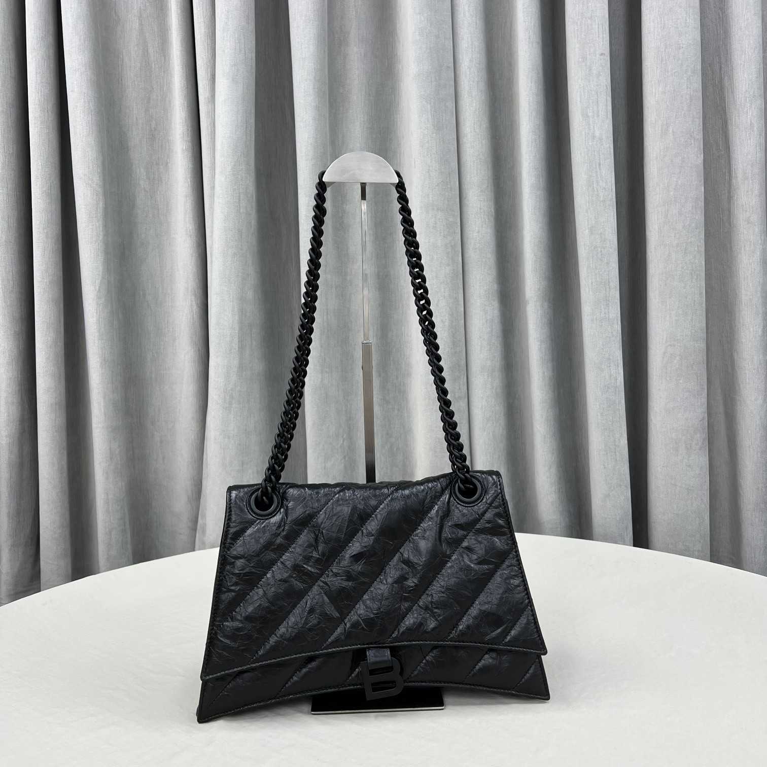 Balenciaga Women's Crush Medium Chain Bag Quilted In Black(31-20-12cm) - DesignerGu