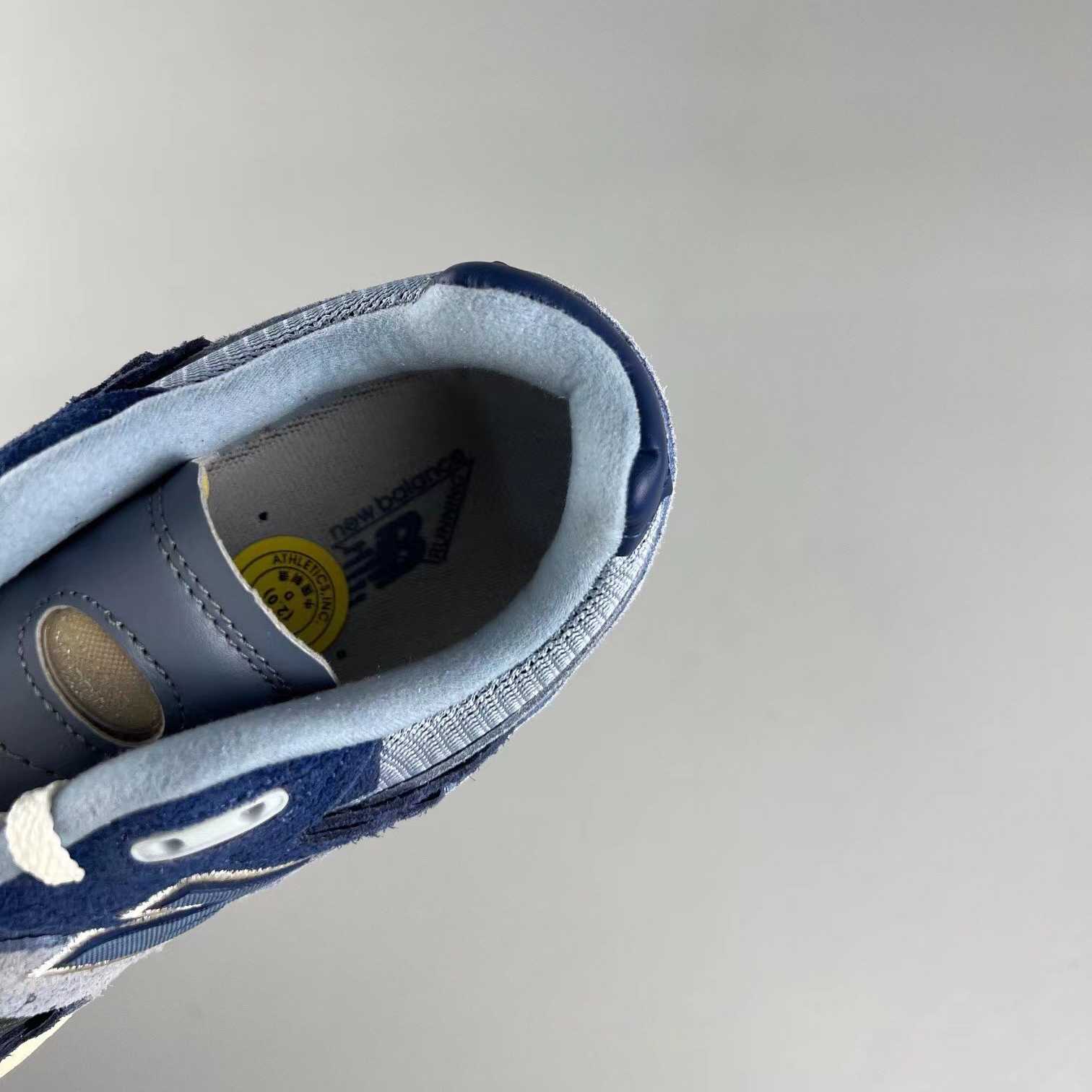 New Balance " Refined Future "  Sneakers         M2002RDI  - 