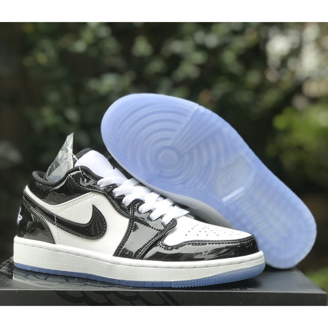 Air Jordan 1 Low “Concord” Sneaker      DV1309-100