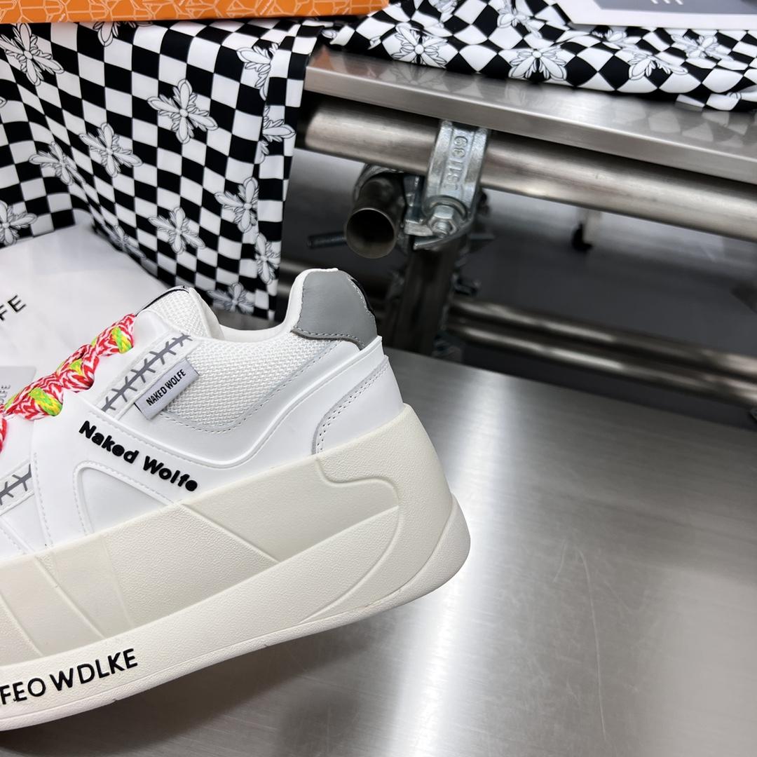 Naked Wolfe Slider White - DesignerGu