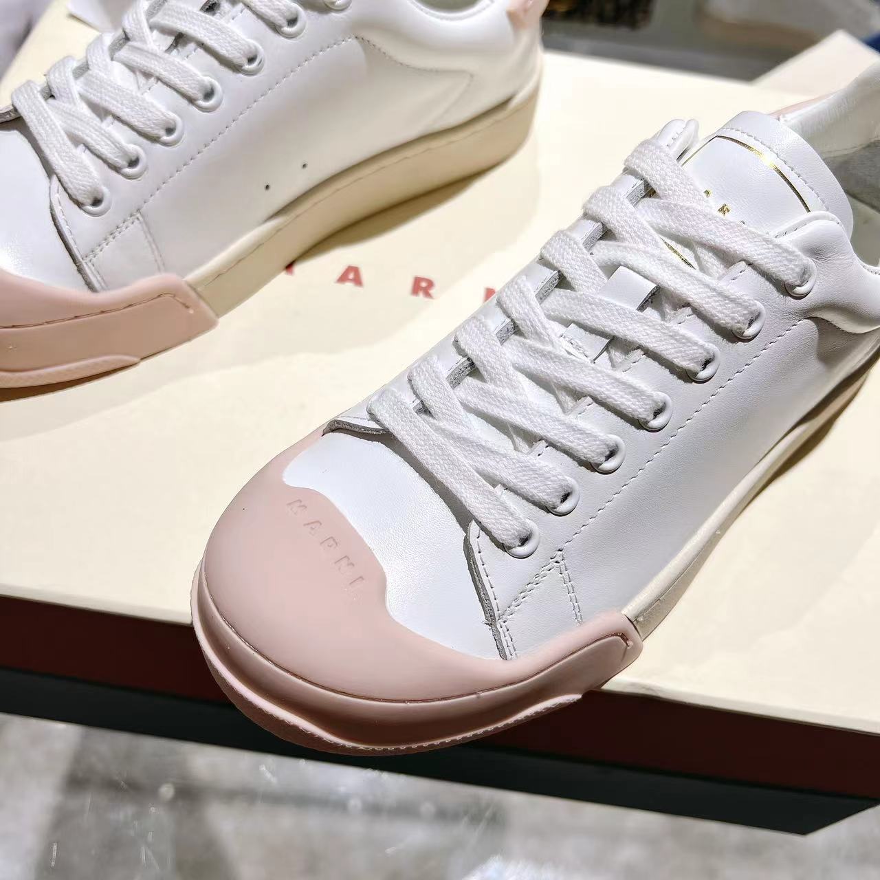 Marni Dada Bumper Sneaker In White And Pink Leather - 