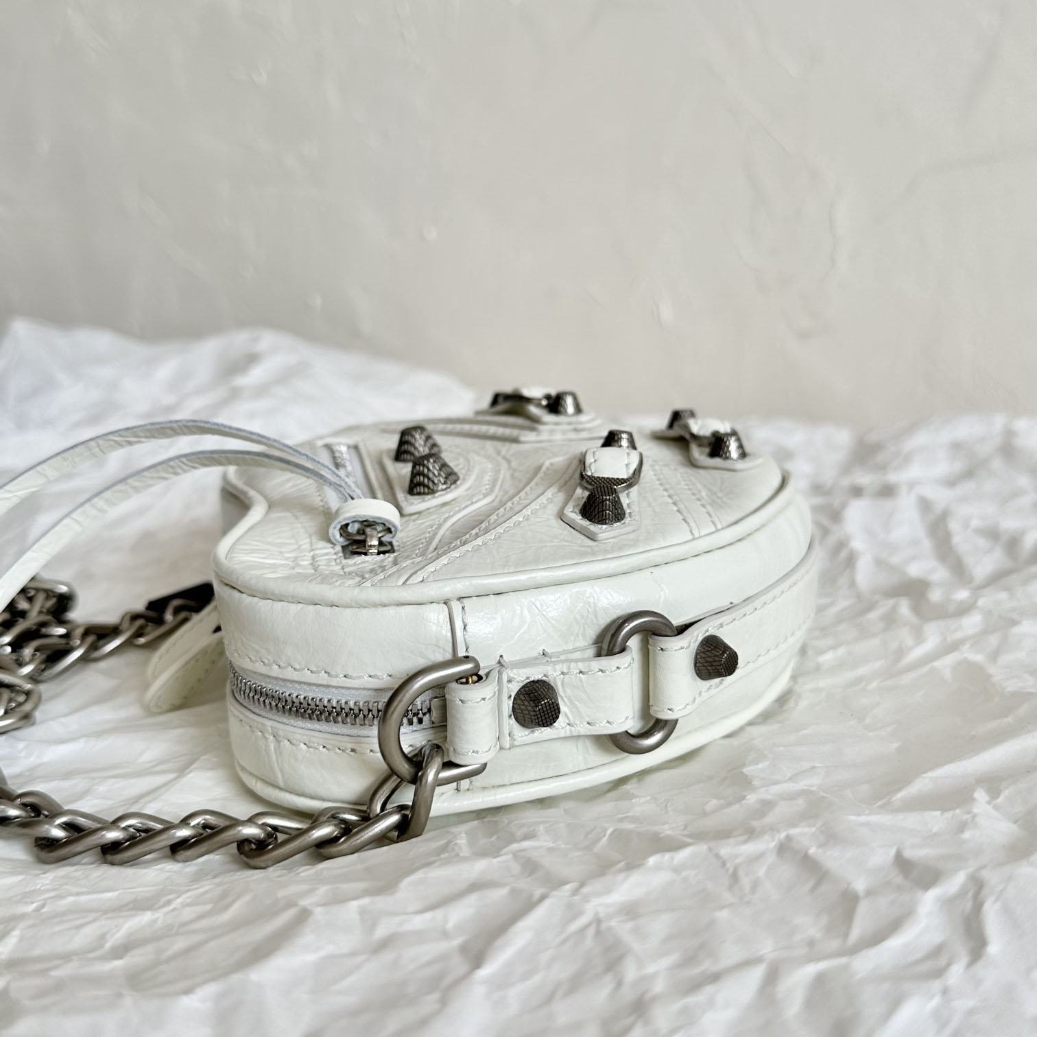 Balenciaga Le Cagole Heart Mini Bag In Optic White (16-12.7-4.5cm) - 