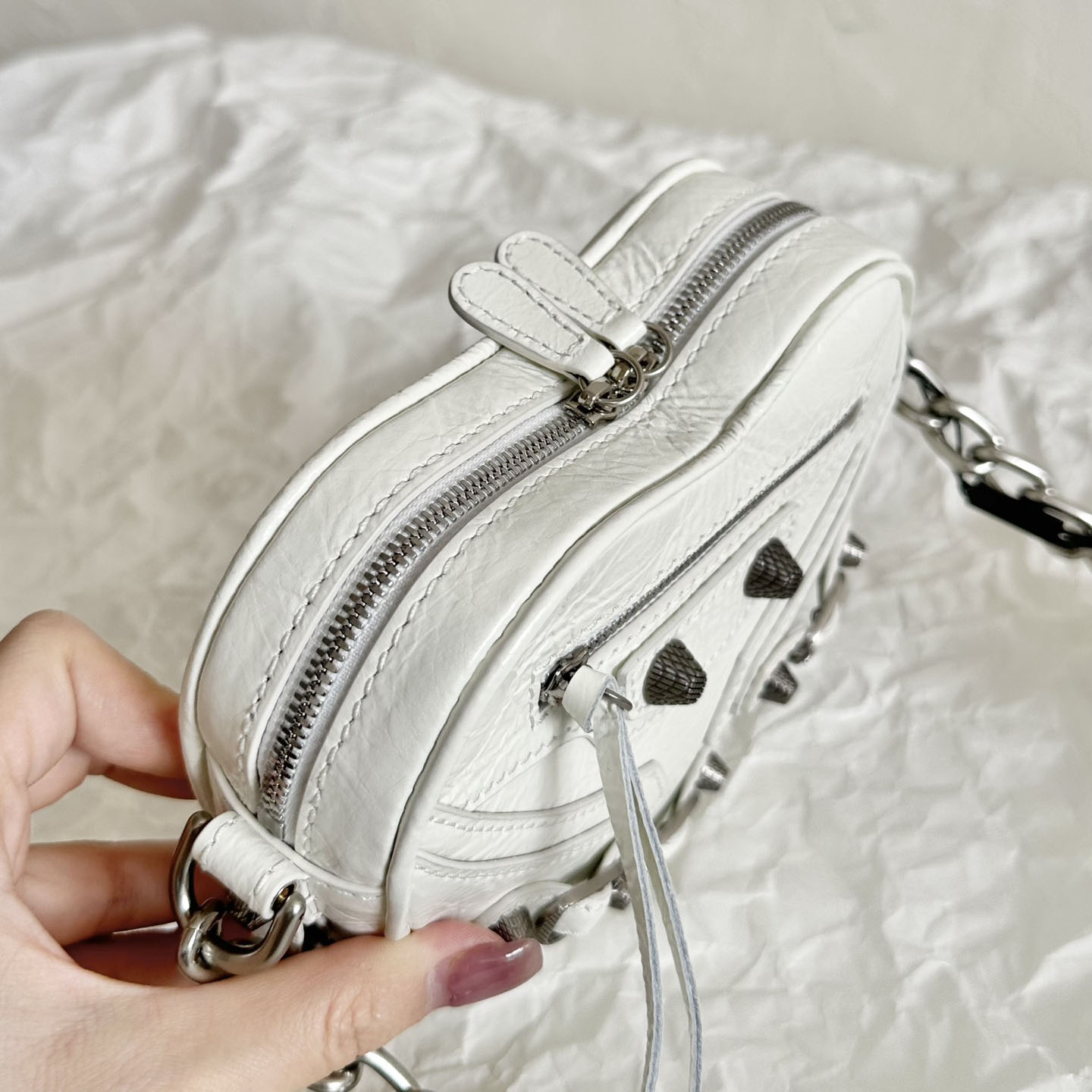 Balenciaga Le Cagole Heart Mini Bag In Optic White (16-12.7-4.5cm) - 