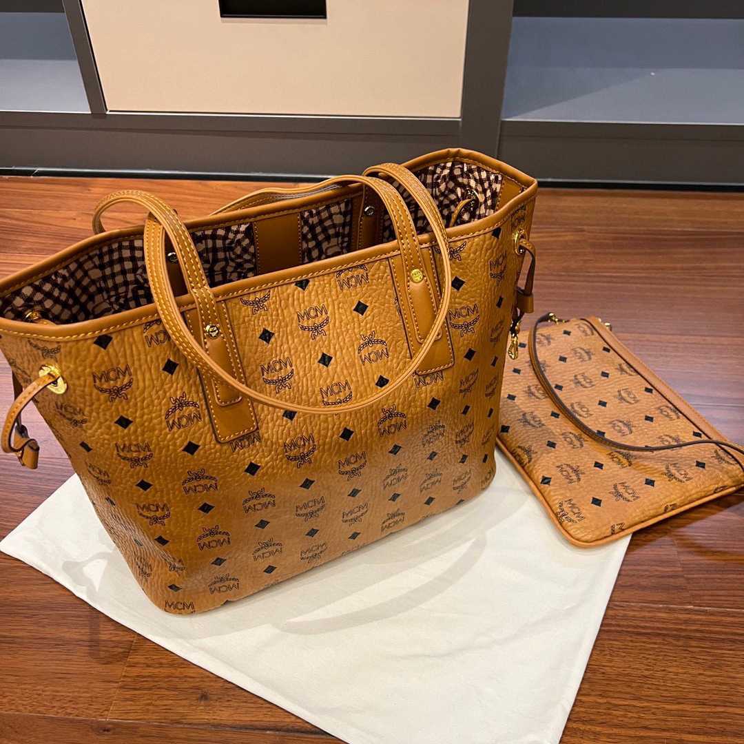 MCM Reversible Liz Shopper In Visetos  - DesignerGu