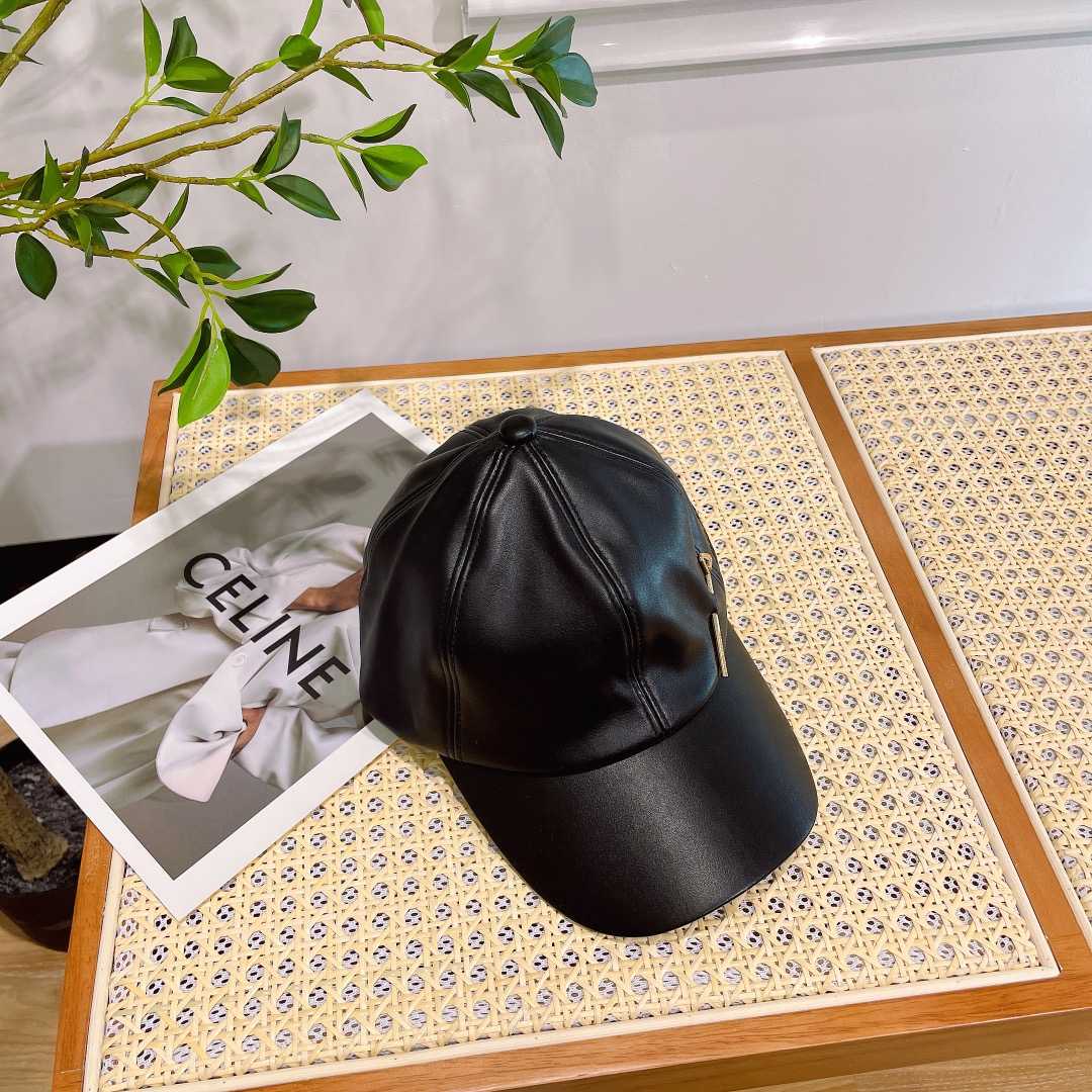 Louis Vuitton LV Pin Leather Cap    - 