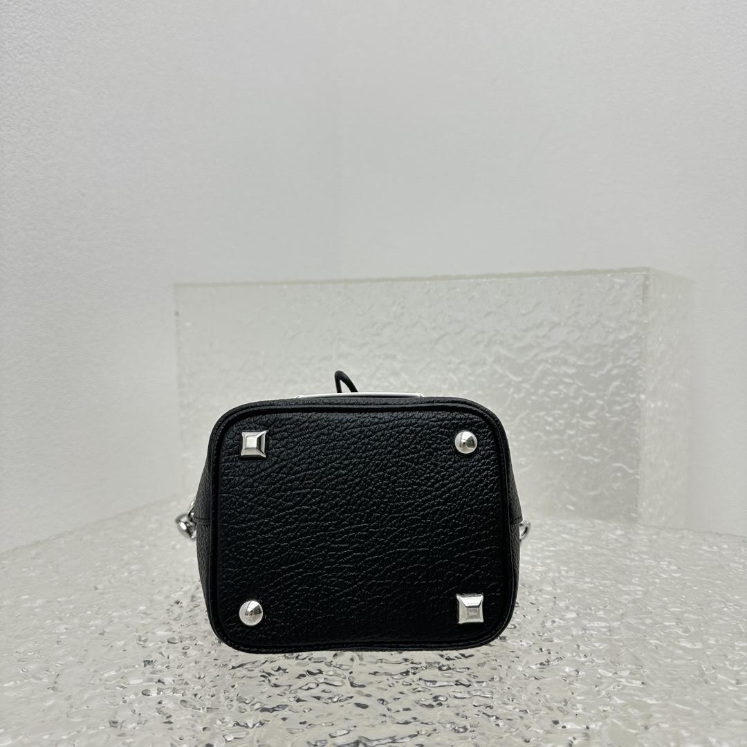 Maison Margiela Women's Bucket Bag(15x23×15cm) - DesignerGu