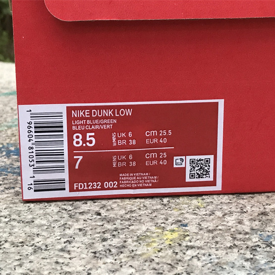 Dunk Low “Mineral Teal” Sneaker       FD1232-002 - 