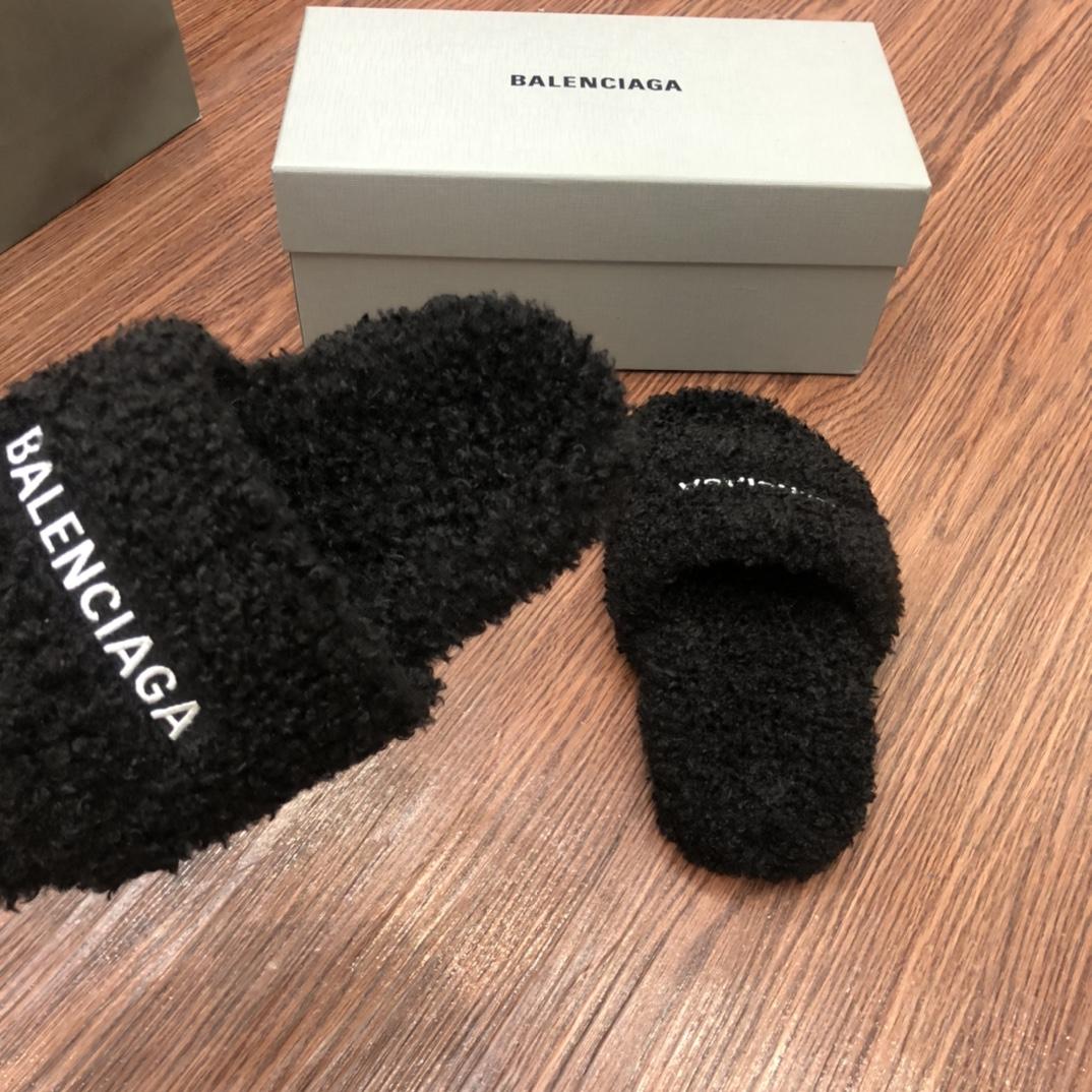 Balenciaga Furry Slide Sandal - DesignerGu