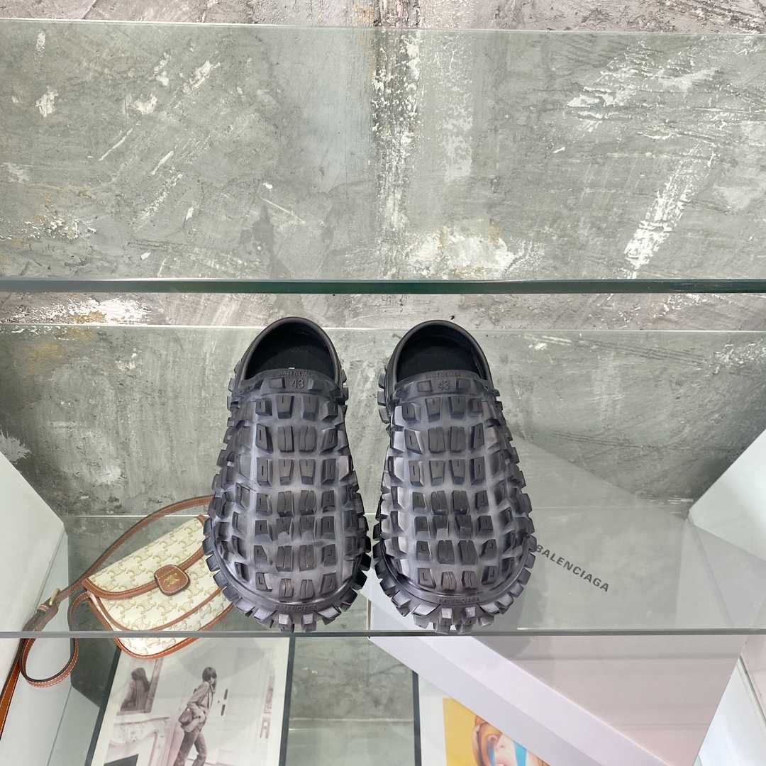 Balenciaga Defender Clog In Black Rubber - DesignerGu