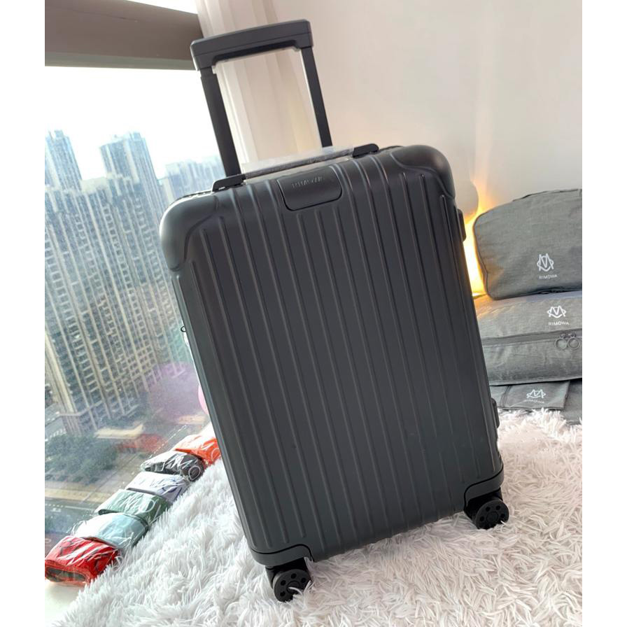 Rimowa Luggage Matt Black 20 - DesignerGu