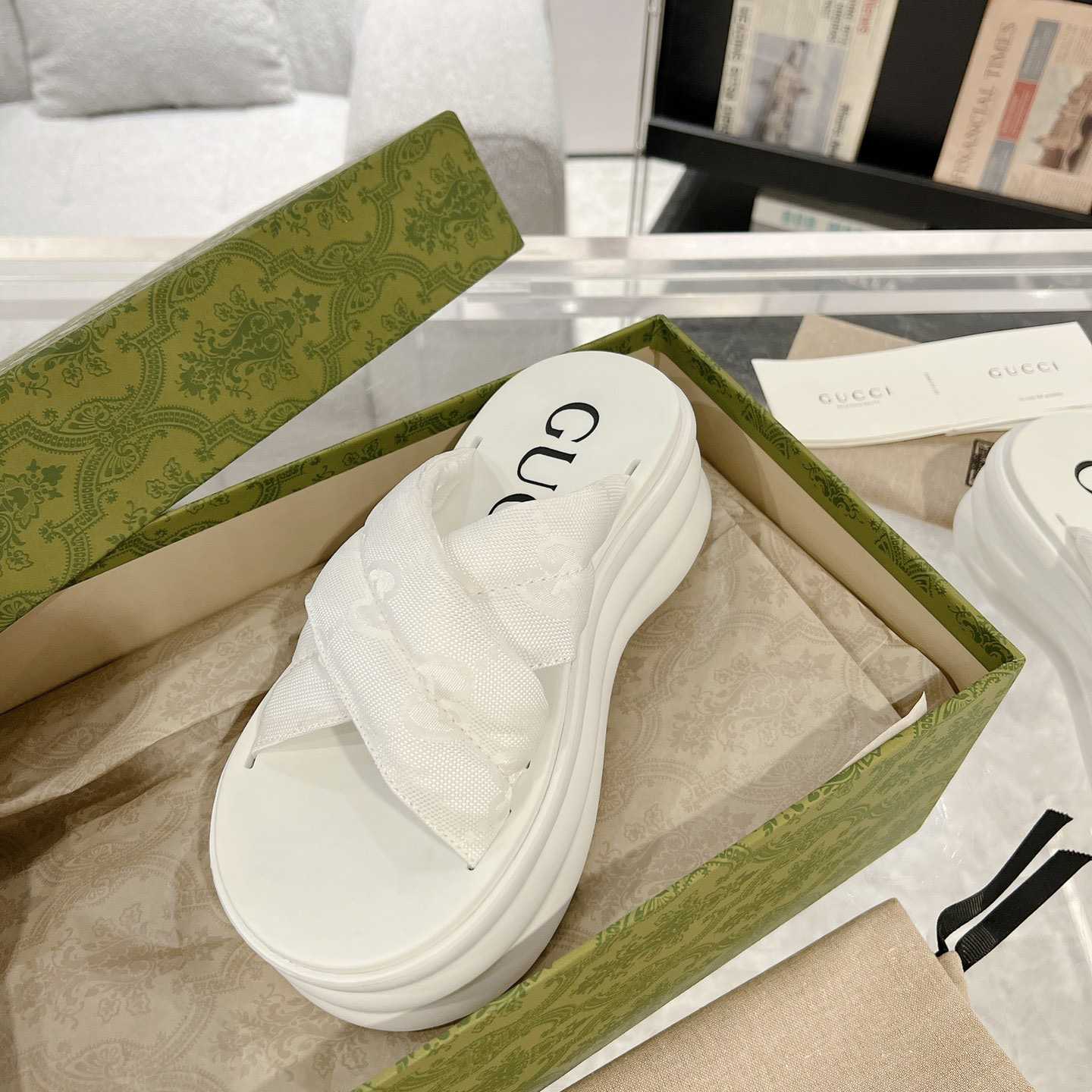 Gucci Women's GG Platform Slide Sandal - DesignerGu