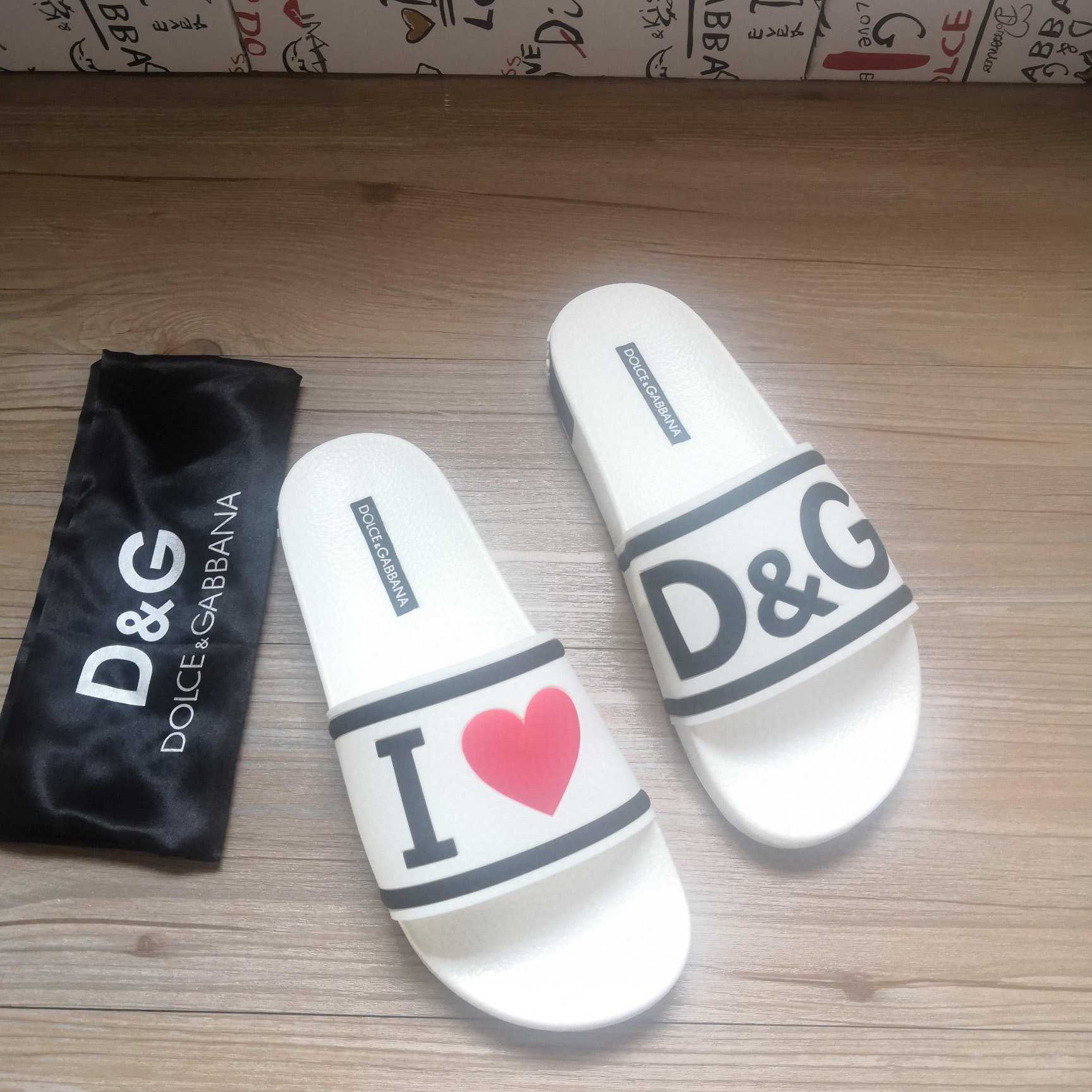 Dolce & Gabbana Logo Slides - 