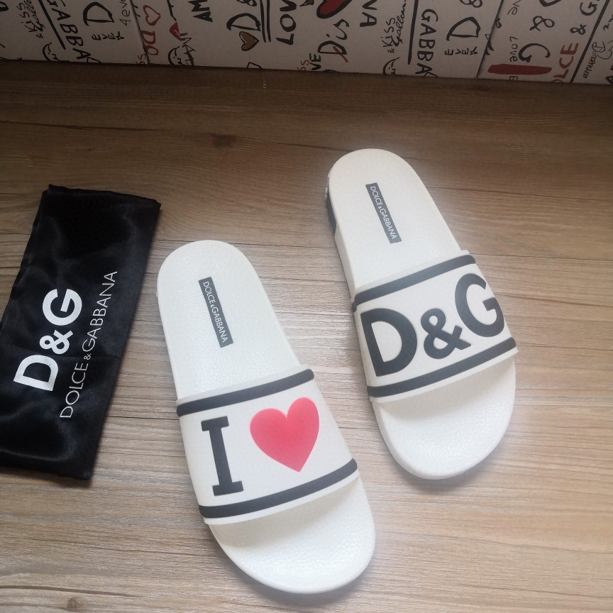 Dolce & Gabbana Logo Slides - 