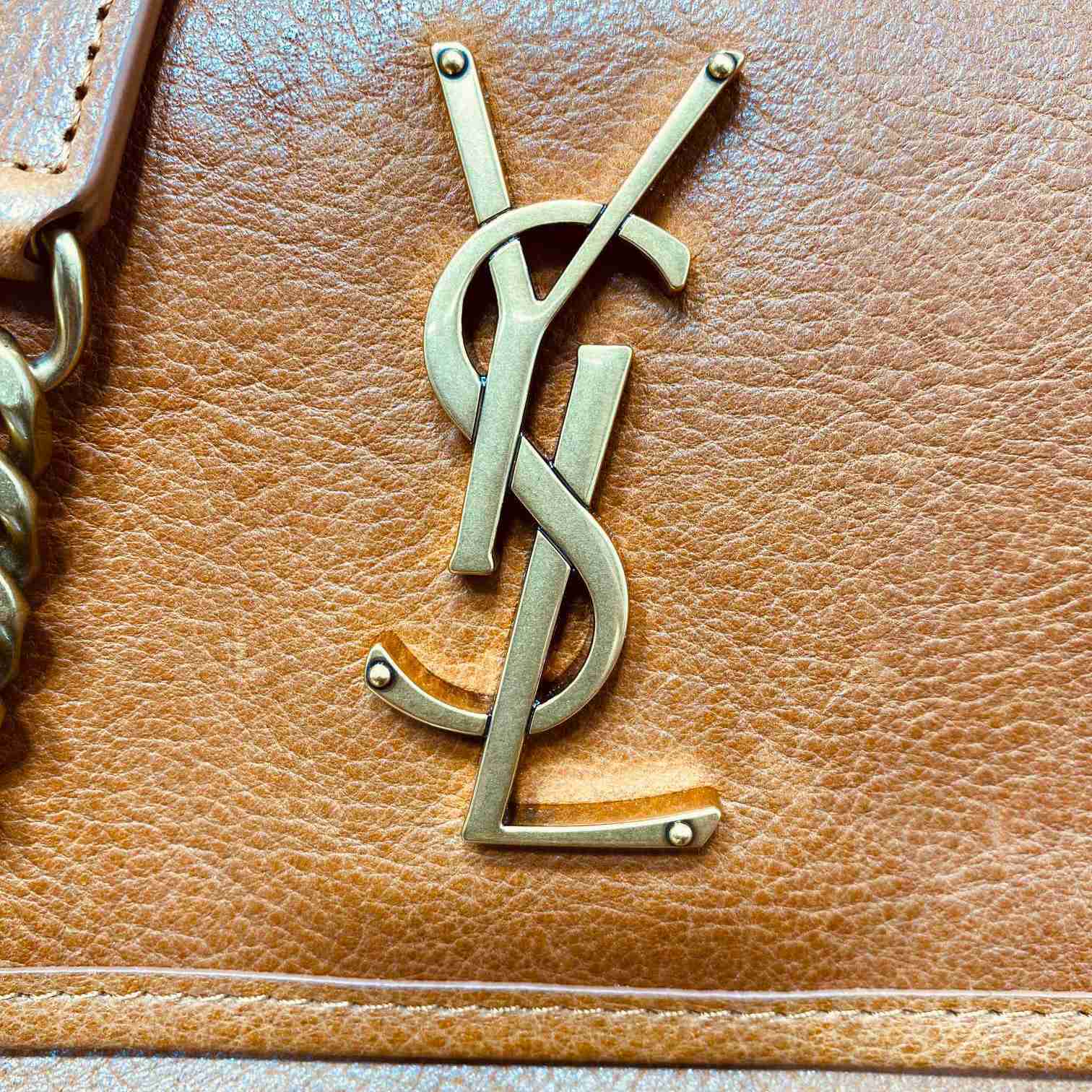 Saint Laurent Solferino Shoulder Bag (26x19x7.5cm) - 