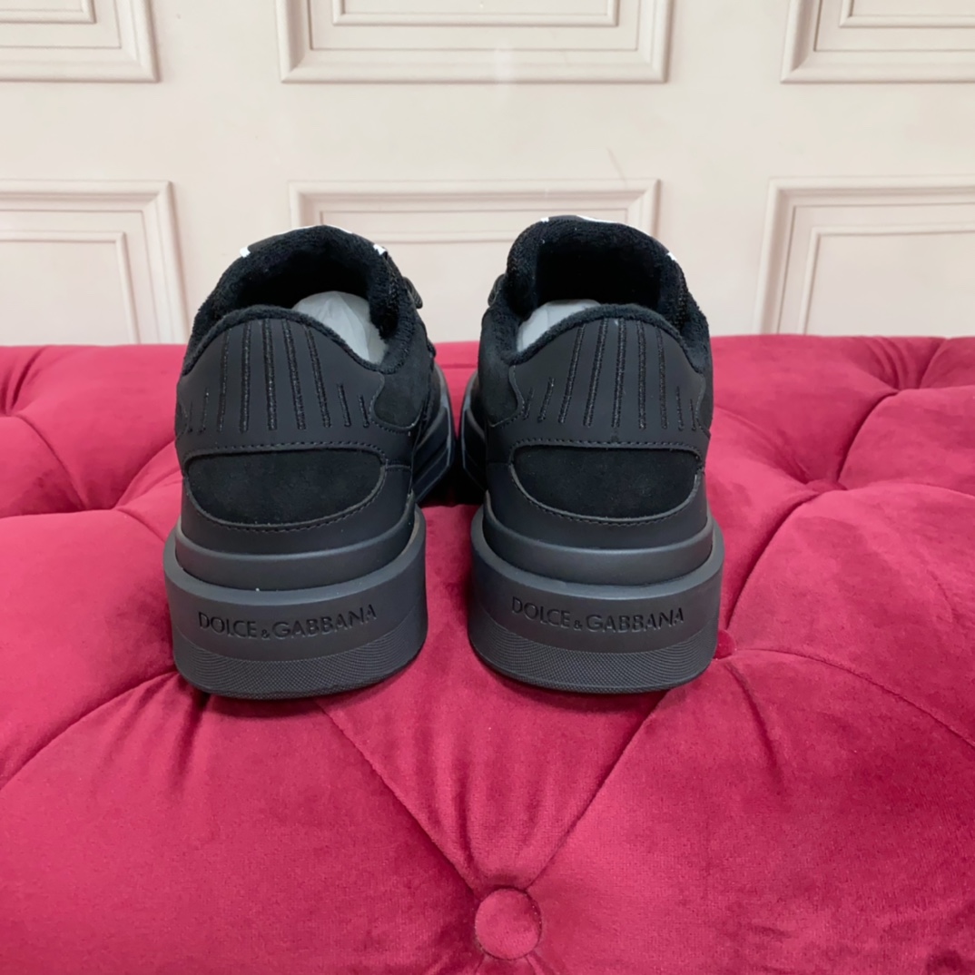 Dolce & Gabbana Mixed-material New Roma Sneakers - 